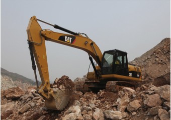 Гусеничный экскаватор Caterpillar 320d