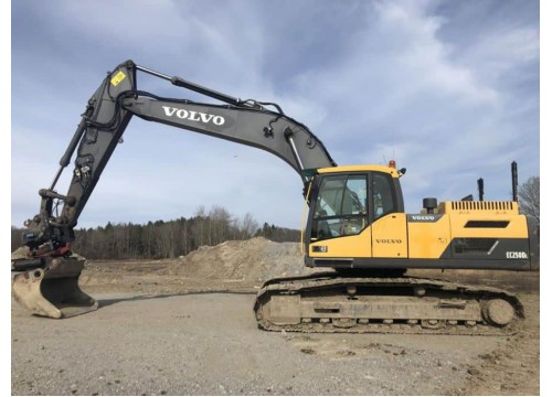 Гусеничный экскаватор Volvo EC250D