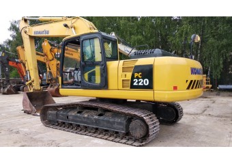 Гусеничный экскаватор Komatsu 220