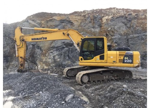 Экскаватор Komatsu PC220